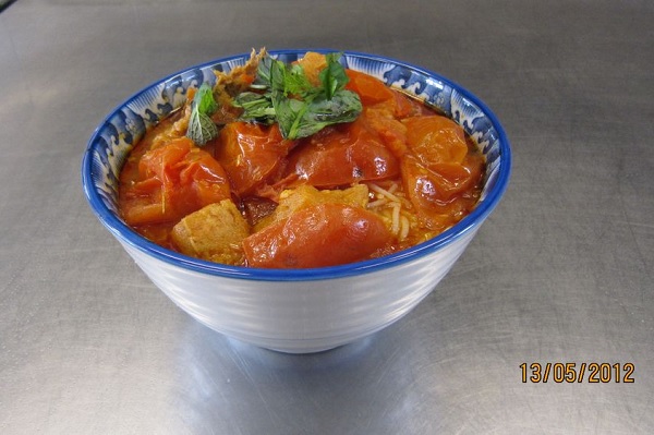 Vietnamese Tomato Soup Noodle