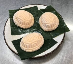 Steamed Red Tortoise Cakes